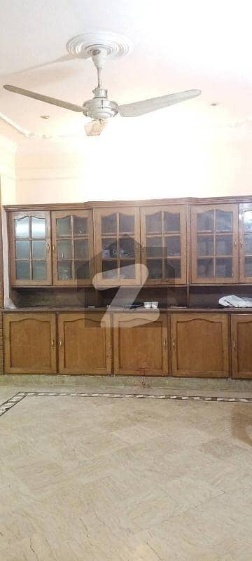 جی ۔ 11 اسلام آباد میں 1 کمرے کا 5 مرلہ زیریں پورشن 55.0 ہزار میں کرایہ پر دستیاب ہے۔