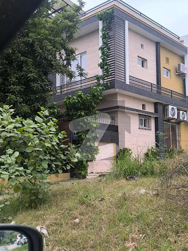 جی ۔ 10/2 جی ۔ 10,اسلام آباد میں 14 مرلہ رہائشی پلاٹ 10.5 کروڑ میں برائے فروخت۔ جی ۔ 10/2 جی ۔ 10,اسلام آباد میں 14 مرلہ رہائشی پلاٹ 10.5 کروڑ میں برائے فروخت۔