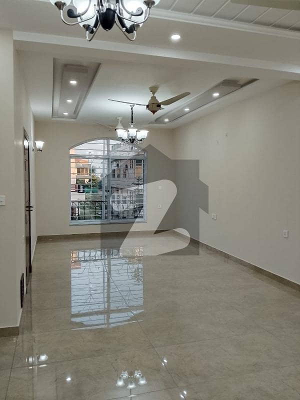 F-11 Beautiful Ground Portion 2 Bed Attach Bath F-11 Beautiful Ground Portion 2 Bed Attach Bath