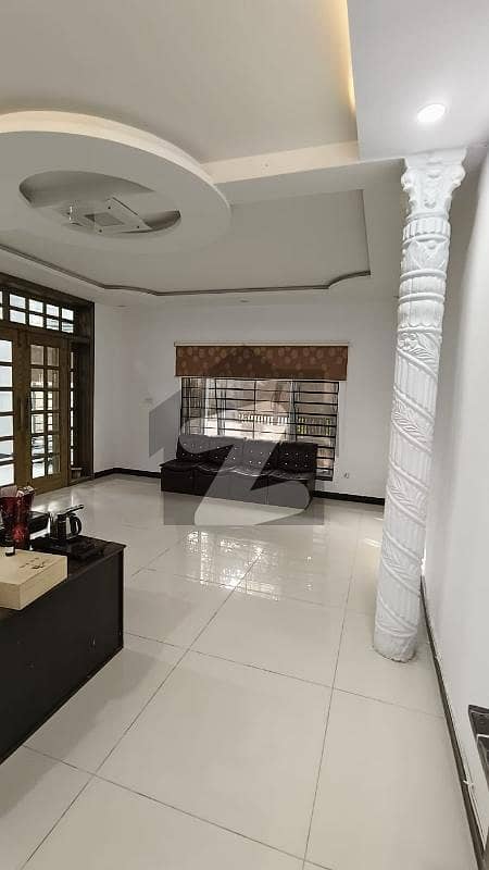 DoUBLE STOREY HOUSE FOR RENT F /10