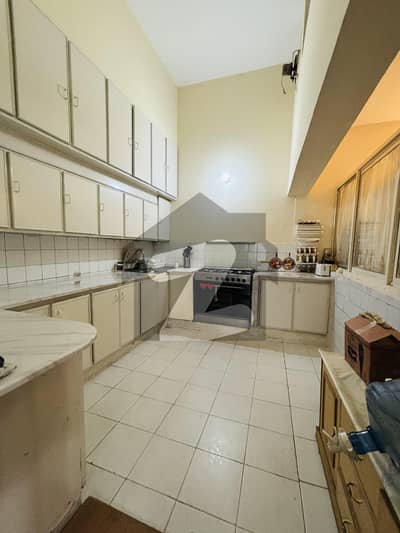 Beautiful 10marla solid house