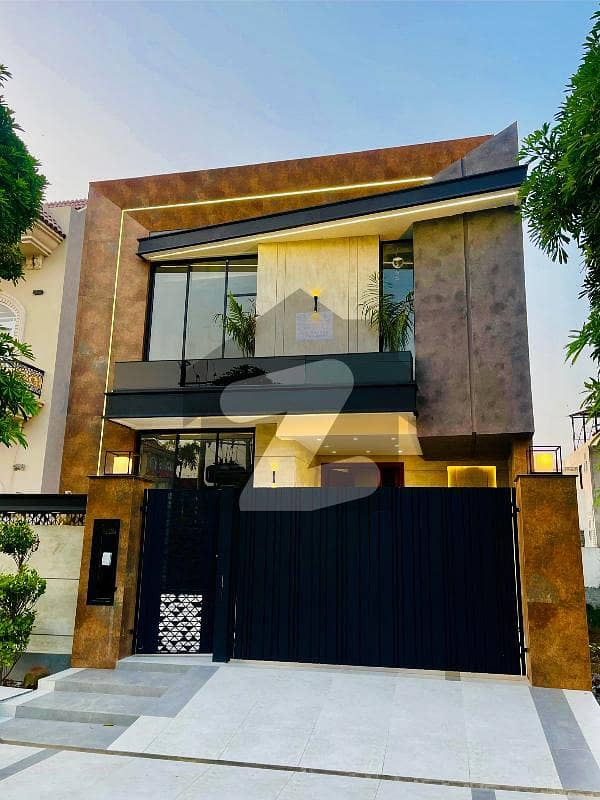 Stunning-Bungalow-With-Modern-Amenities!