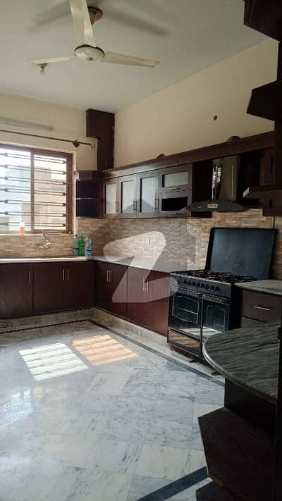 Kanal Upper Portion Available For Rent