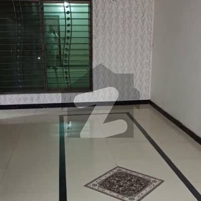 10 MARLA DOUBLE STORY HOUSE FOR RENT WITH SOLAR 10 KW