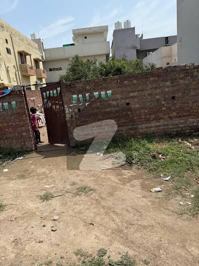 اقبال ایونیو فیز 3 اقبال ایوینیو,لاہور میں 1 کنال رہائشی پلاٹ 3.0 کروڑ میں برائے فروخت۔
