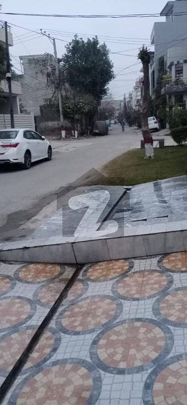 پی