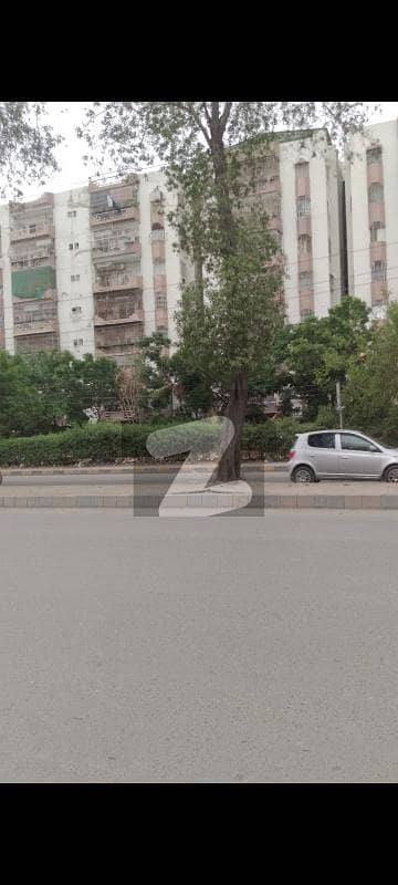 Prime Location 1600 Square Feet Flat In Gulistan-e-Jauhar - Block 14 For sale At Good Location