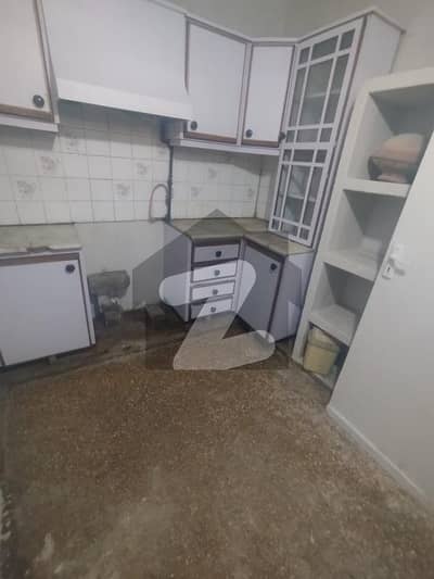 گلشنِ اقبال - بلاک 5 گلشنِ اقبال,گلشنِ اقبال ٹاؤن,کراچی میں 3 کمروں کا 10 مرلہ زیریں پورشن 75.0 ہزار میں کرایہ پر دستیاب ہے۔