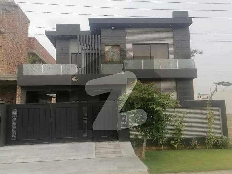 10 Marla Modern House For Sale