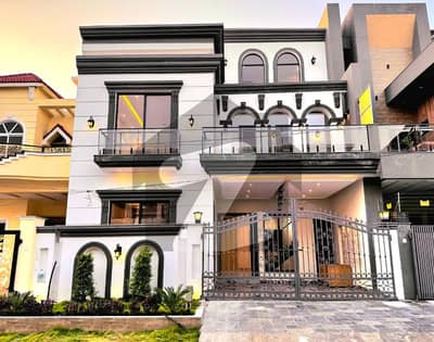 Park Face 8 Marla Designer House In Faisal Margalla City