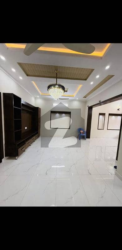 جناح گارڈنز فیز 1 جناح گارڈنز,ایف ای سی ایچ ایس,اسلام آباد میں 3 کمروں کا 8 مرلہ مکان 2.5 کروڑ میں برائے فروخت۔