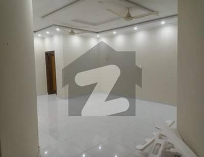 GULBERG RESIDENCIA 10M GROUND FLOOR FOR RENT