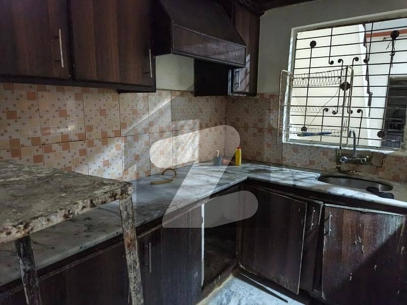 5 Marla Portion For Rent