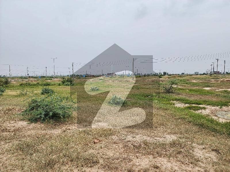 Prime Location on 60 foot road