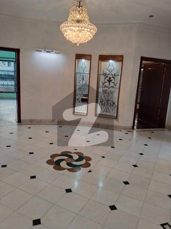 E11 500sy Semi Furnished Upper Portion 3bed