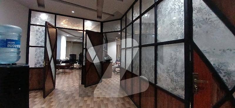 2000 Sqfts office available for rent