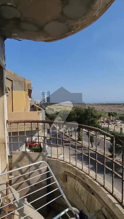 کلفٹن ۔ بلاک 3 کلفٹن,کراچی میں 3 کمروں کا 7 مرلہ فلیٹ 2.25 کروڑ میں برائے فروخت۔