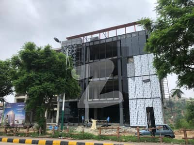 SHOP AVAILABLE ON THE BAHRIA PHASE 7 FOOD STREET ON INVESTOR RATES - INSTALLMNTS ALSO POSSIBLE