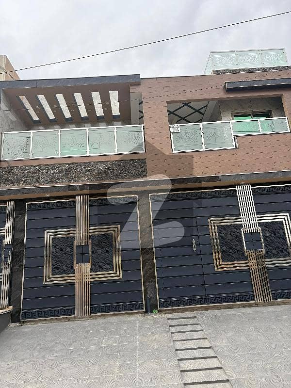 حیات آباد پشاور میں 10 کمروں کا 10 مرلہ مکان 7.5 کروڑ میں برائے فروخت۔