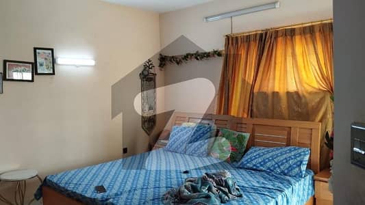 Flat For Sale 3 Bed DD West Open 2400 Sq. Ft. Builder Transfer