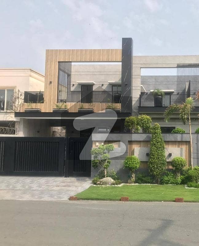 ڈی ایچ اے فیز 2 ڈیفنس (ڈی ایچ اے),لاہور میں 6 کمروں کا 1 کنال مکان 4.0 لاکھ میں کرایہ پر دستیاب ہے۔