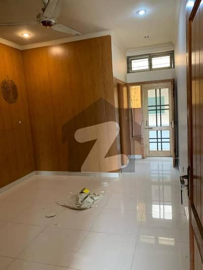 Aesthetic Upper Portion Of 5 Marla For Rent Is Available
