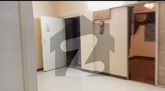 2 Bed Drawing Lounge Front Facing Old Construction But Renovated Flat Jumbo Size