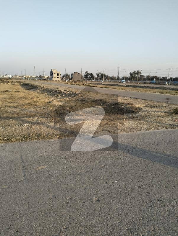 ڈی ایچ اے فیز 7 - بلاک وائے فیز 7,ڈیفنس (ڈی ایچ اے),لاہور میں 1 کنال رہائشی پلاٹ 3.5 کروڑ میں برائے فروخت۔ ڈی ایچ اے فیز 7 - بلاک وائے فیز 7,ڈیفنس (ڈی ایچ اے),لاہور میں 1 کنال رہائشی پلاٹ 3.5 کروڑ میں برائے فروخت۔