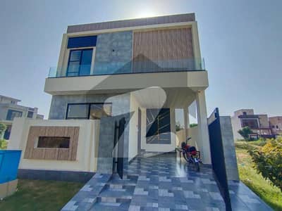 5 MARLA SLIGHTLY USE BEAUTIFULL HOUSE FOR SALE IN DHA LAHORE