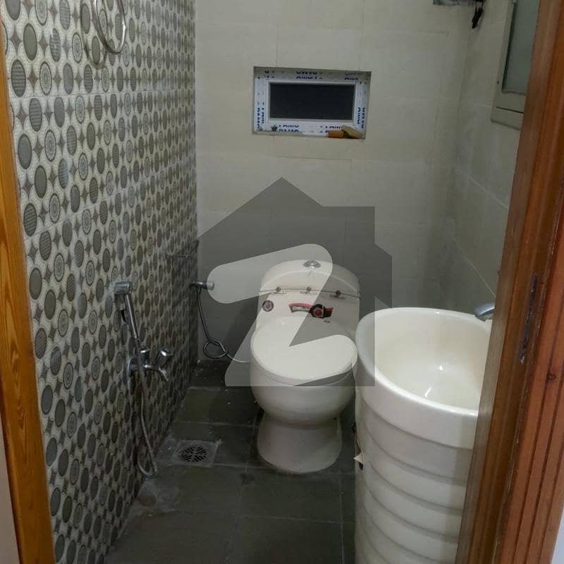 Lower Ground Portion For Rent Lower Ground Portion For Rent