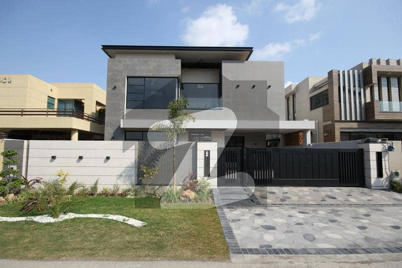 20 Marla Elegant And Fully Maintained Super Hot Located Bungalows Upper Portion Is Available In The Best Block Of DHA Lahore. 20 Marla Elegant And Fully Maintained Super Hot Located Bungalows Upper Portion Is Available In The Best Block Of DHA Lahore.