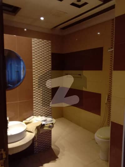 1 kanal Out Class Upper Portion for Rent in DHA Lahore Phase 1 Block N