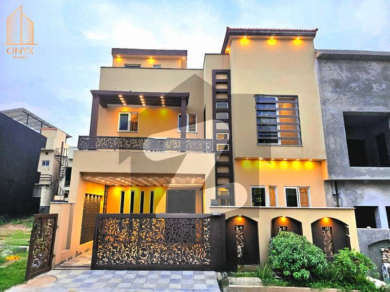 7 Marla Amazing House Near To Park For Sale In Bahria Town 7 Marla Amazing House Near To Park For Sale In Bahria Town