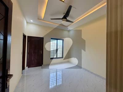 فیصل ٹاؤن فیز 1 - بلاک سی فیصل ٹاؤن فیز 1,فیصل ٹاؤن - ایف ۔ 18,اسلام آباد میں 4 کمروں کا 5 مرلہ مکان 2.5 کروڑ میں برائے فروخت۔