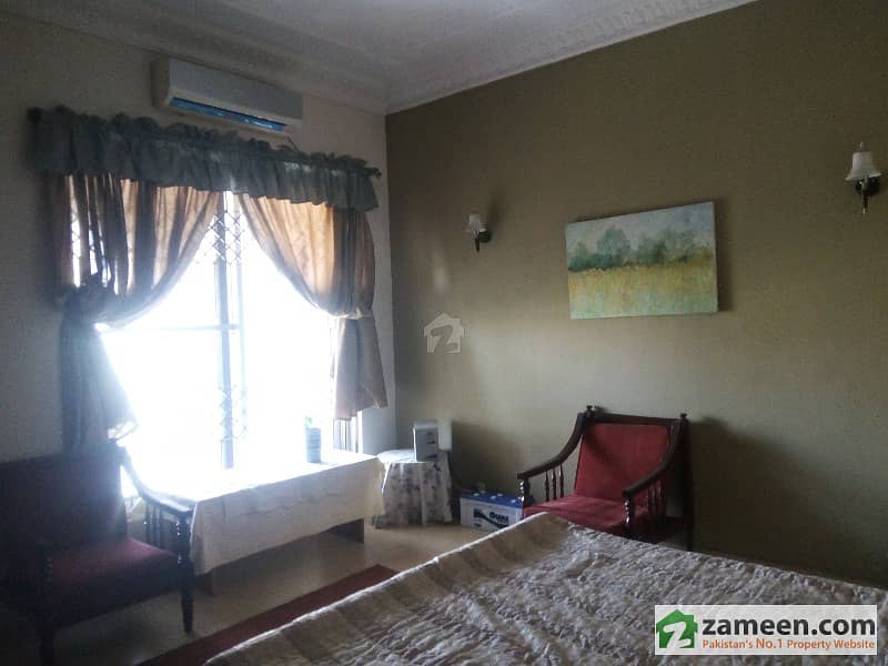 Furnished Room Available On Rent