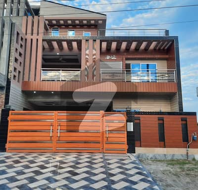 10 Marla well maintained house of double story with basement for sale