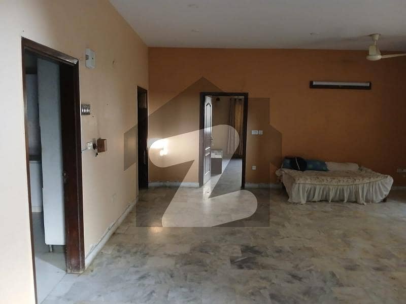 darakhshan villa 260 sq yards with extra land darakhshan villa 260 sq yards with extra land