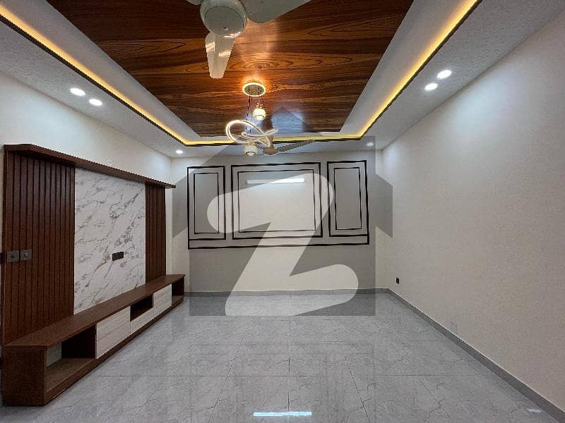 30*60 Ground Portion available for rent