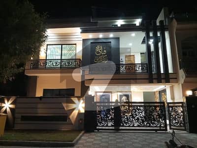 بحریہ گرینز۔ اوورسیز انکلیو بحریہ ٹاؤن فیز 8,بحریہ ٹاؤن راولپنڈی,راولپنڈی میں 5 کمروں کا 10 مرلہ مکان 2.0 لاکھ میں کرایہ پر دستیاب ہے۔