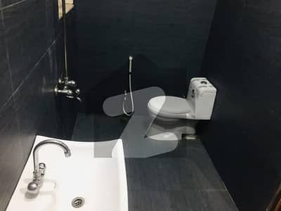 5 Marla awami villas available for rant in bahria orched
