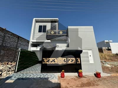 beautiful new house 5 marla