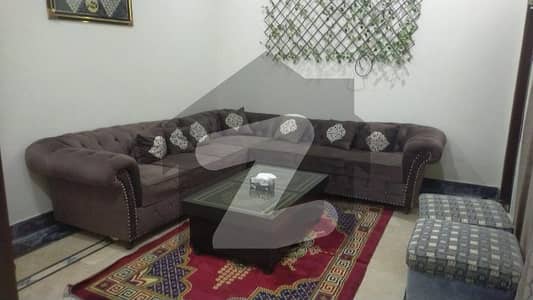 پنجاب گورنمنٹ سرونٹ ہاؤسنگ سکیم خانیوال میں 7 کمروں کا 7 مرلہ مکان 2.25 کروڑ میں برائے فروخت۔