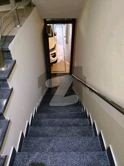 جی