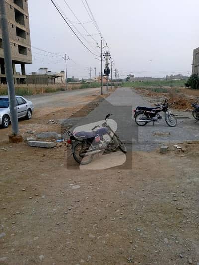 West Open 200 Sq Yards Plot In Grooming Society