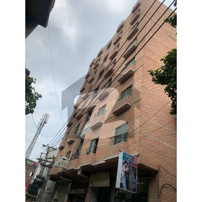 کریم پارک لاہور میں 2 کمروں کا 3 مرلہ فلیٹ 70.0 لاکھ میں برائے فروخت۔