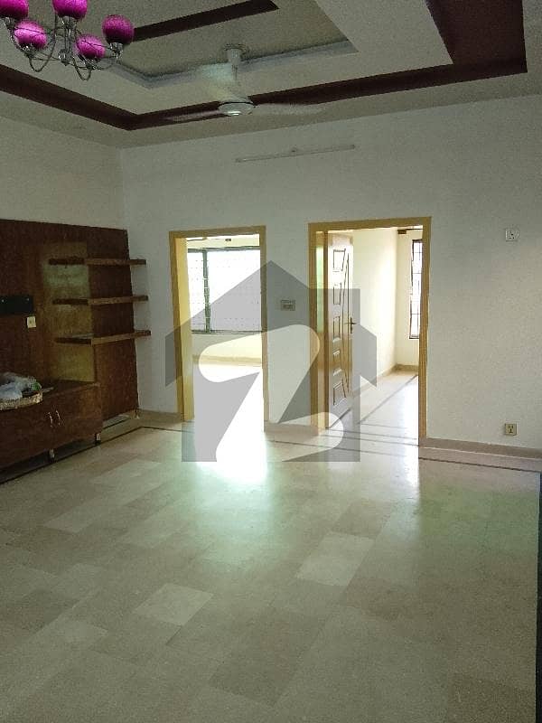 BUEITYFULL upper portion for rent in soan garden