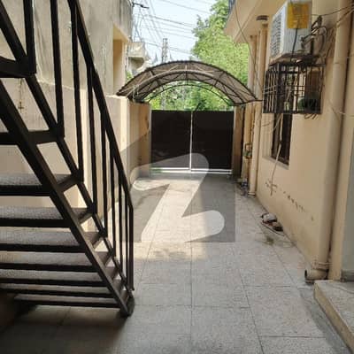 1 Karnal Upper Portion For Rent