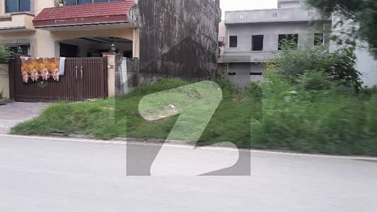 5 Marla Lop Clear Plot For Sale