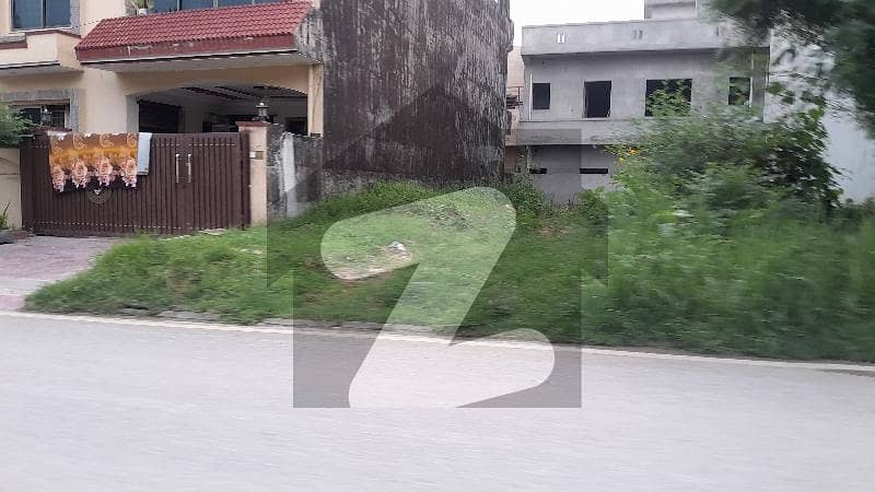 5 Marla Lop Clear Plot For Sale