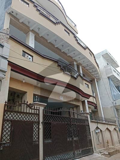 Huge 10 Marla Single Storey House For Sale In Samarzar